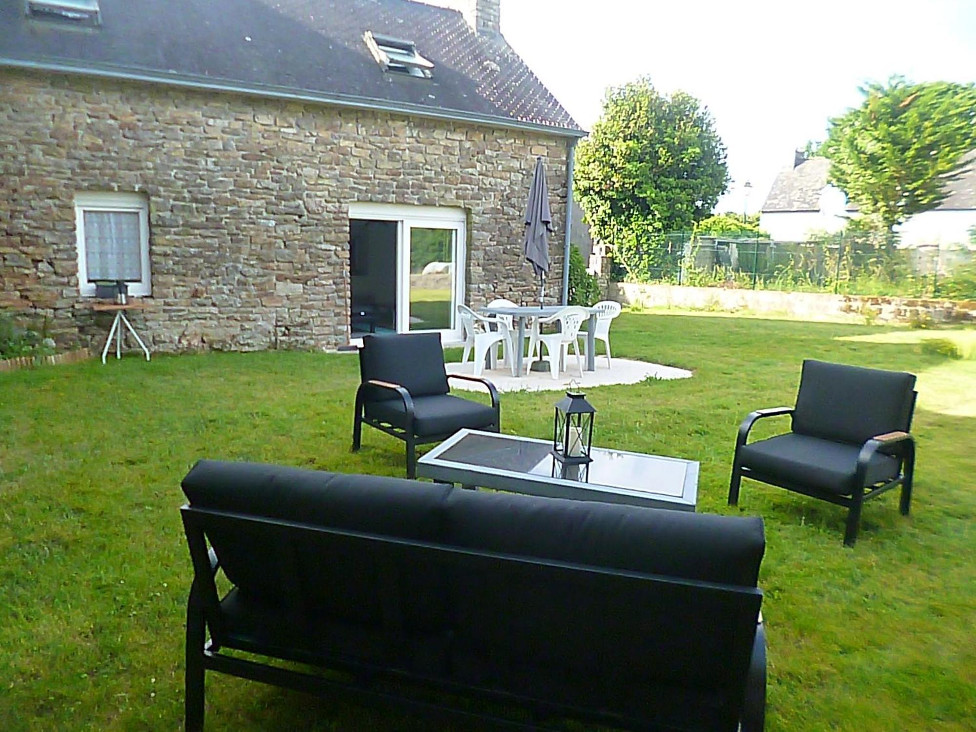 Gite Au Calme Centre Finistere Jardin Clos Tregourez Exterior photo